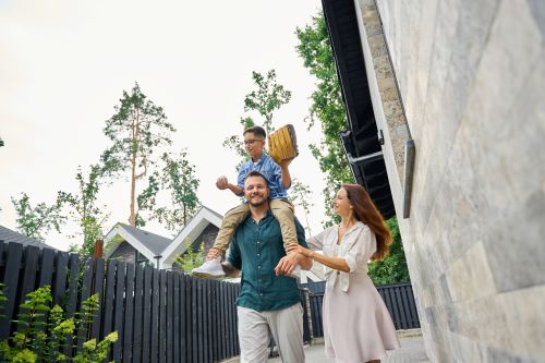 Tennessee homeowners considering we buy houses options for a quick sale