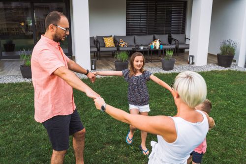 Maine homeowners considering we buy houses options for a quick home sale