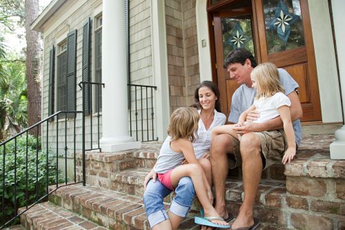 Houston homeowners considering we buy houses options for a faster home sale