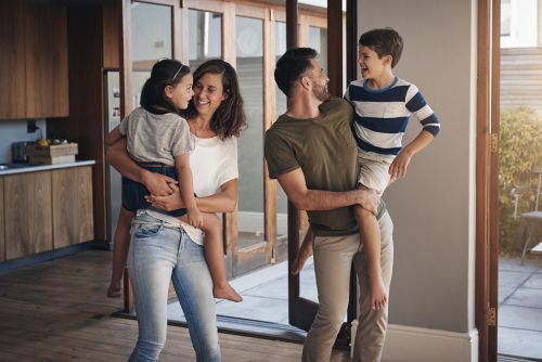 Milwaukee homeowners considering we buy houses solutions for a quick sale