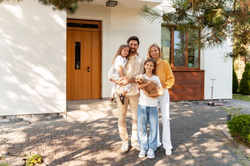 Fresno homeowners considering we buy houses options for a fast sale