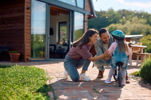 Phoenix homeowners considering we buy houses services for a quick closing