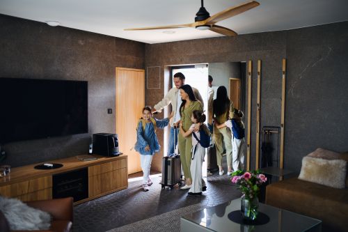 Tucson homeowners considering we buy houses services for a quick home sale