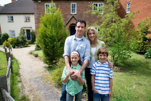 Philadelphia homeowners considering we buy houses services for a quick closing