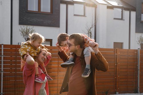 Kansas homeowners exploring we buy houses solutions for a fast sale