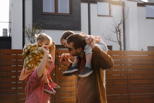 Las Vegas homeowners exploring we buy houses options for a fast home sale