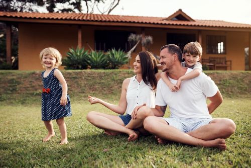 Idaho homeowners exploring we buy houses options for a fast home sale