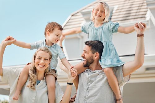 Washington homeowners exploring we buy houses solutions for a fast home sale