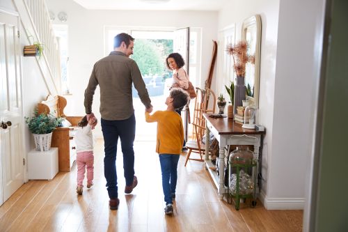 Louisville homeowners exploring we buy houses services for a fast closing