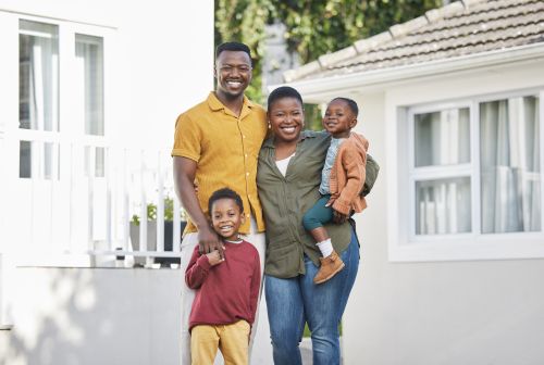 South Carolina homeowners considering we buy houses services for a quick closing