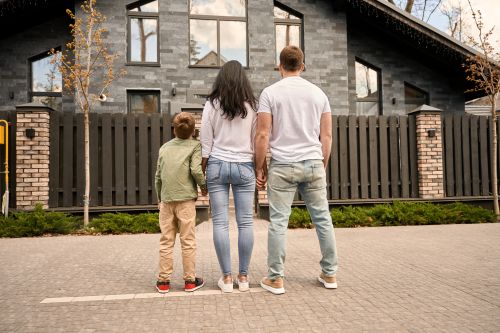 Arizona homeowners considering we buy houses solutions for a quick sale