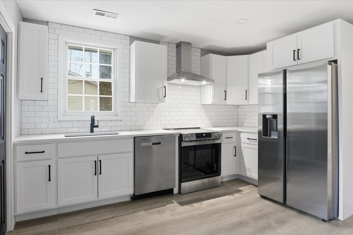 101 Pineview Drive, Hartfield, VA