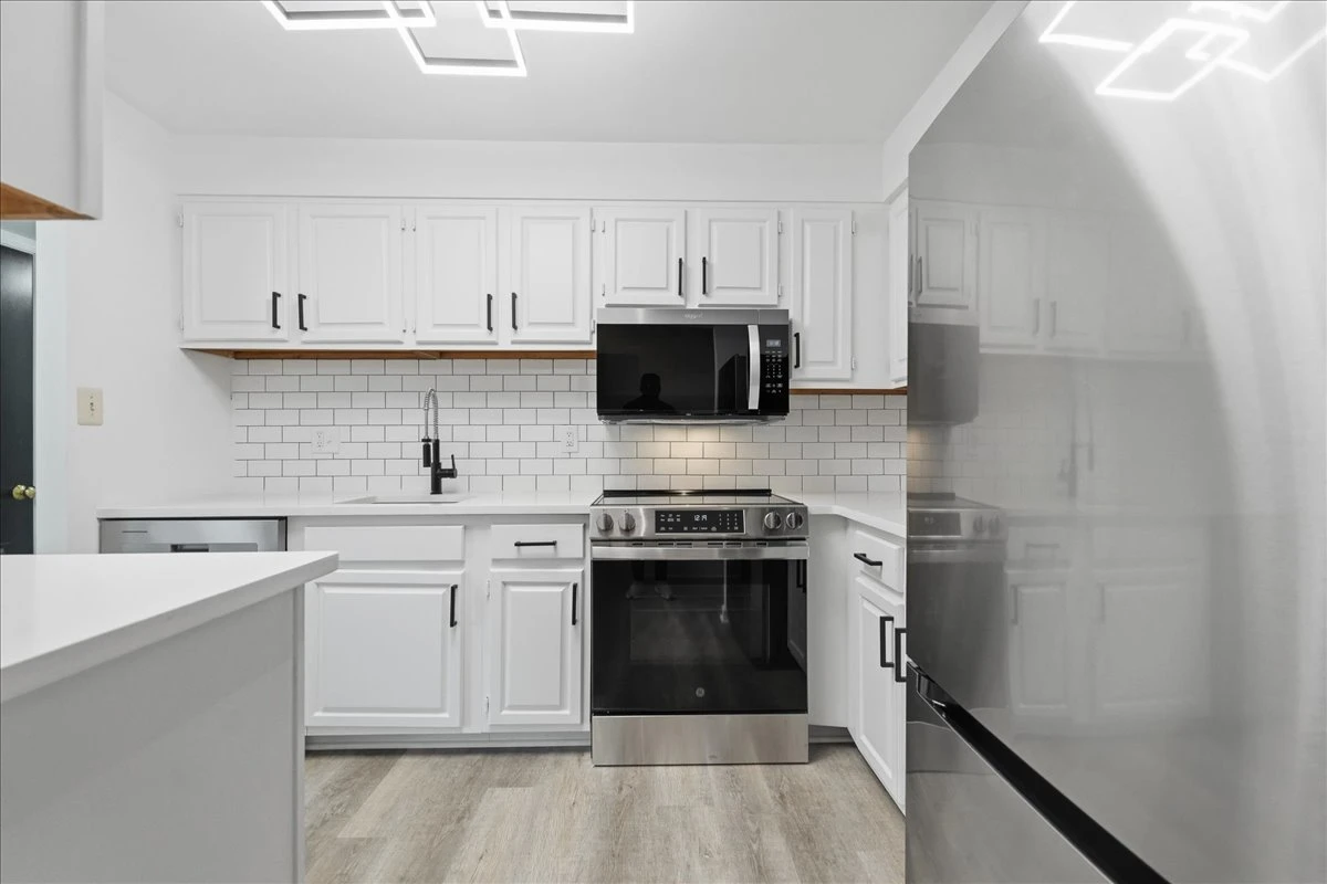 807 N Howard St #324, Alexandria, VA 22304