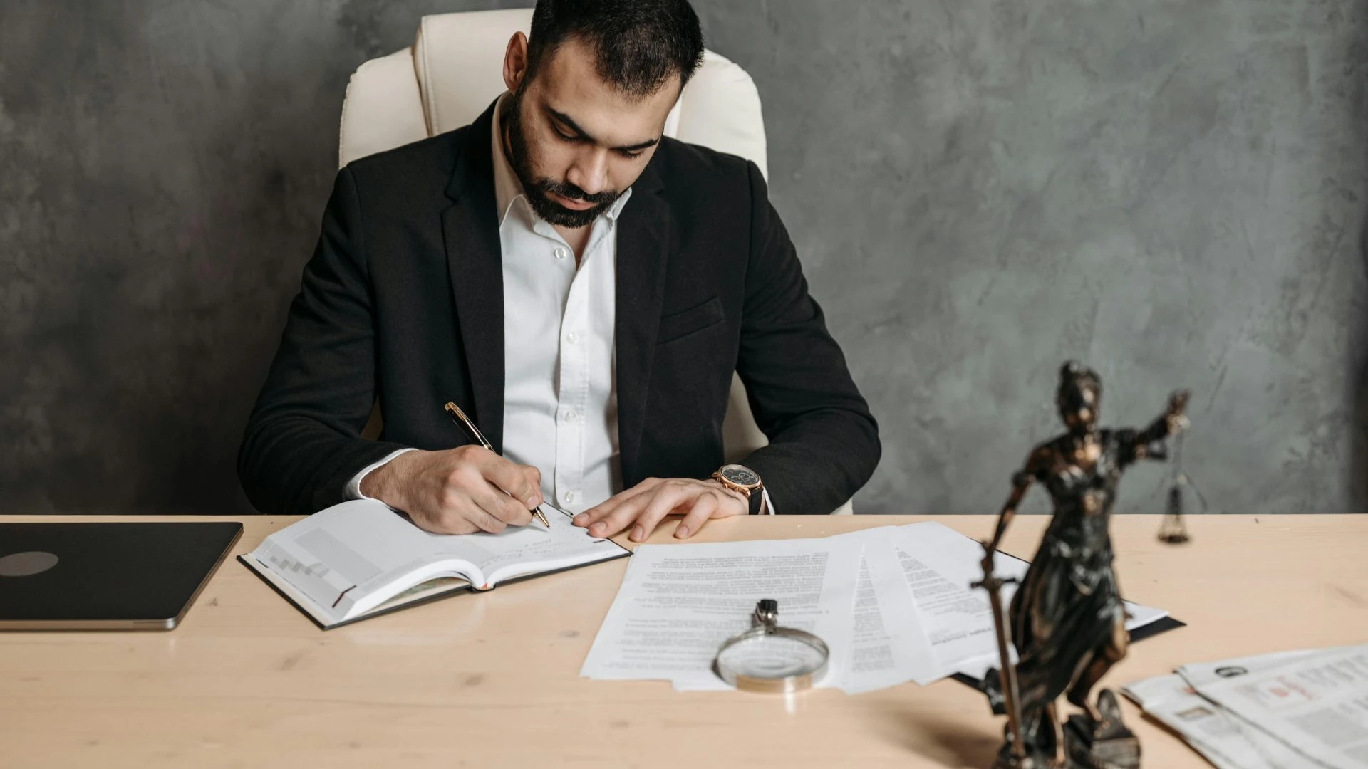 Step-By-Step Process to Legally Remove a Squatter