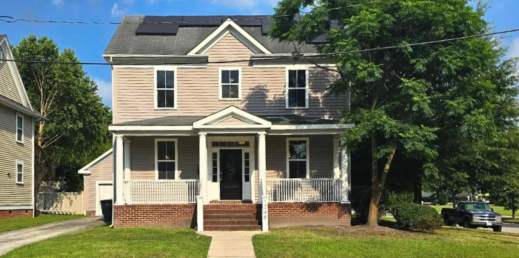 How Lakesha Givens Sold Her Home On Her Schedule and Cleared $40K in Debt