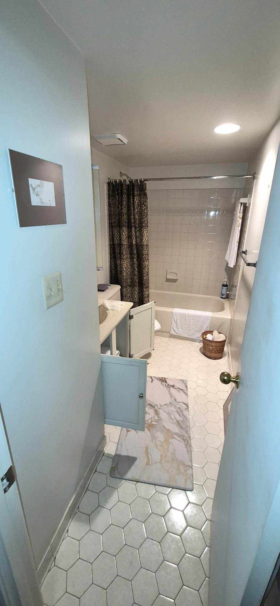 807 N Howard St #324, Alexandria, VA 22304