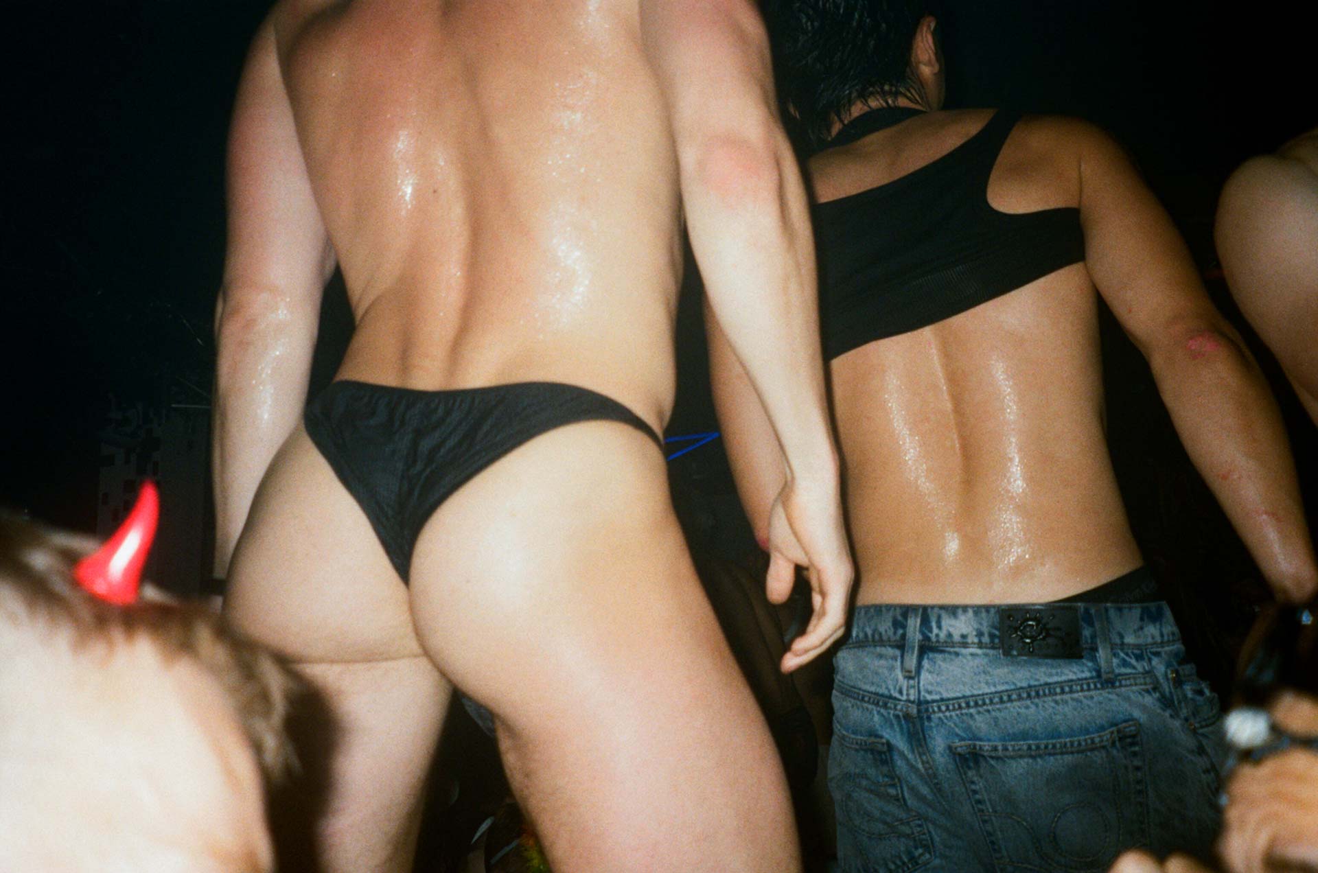Howl_Rave_18_079_xlvz4u