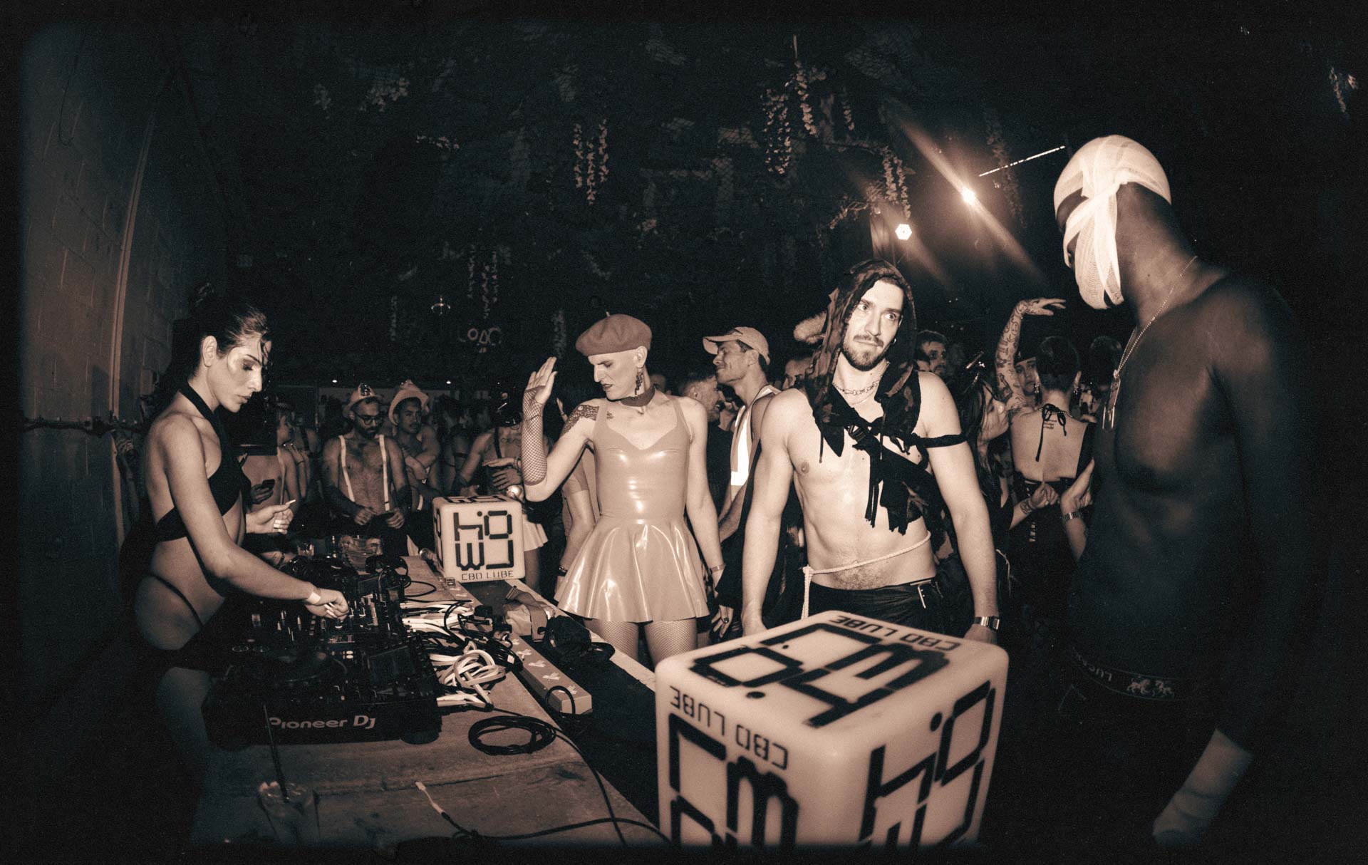 Howl_Rave_18_080_twxa7y