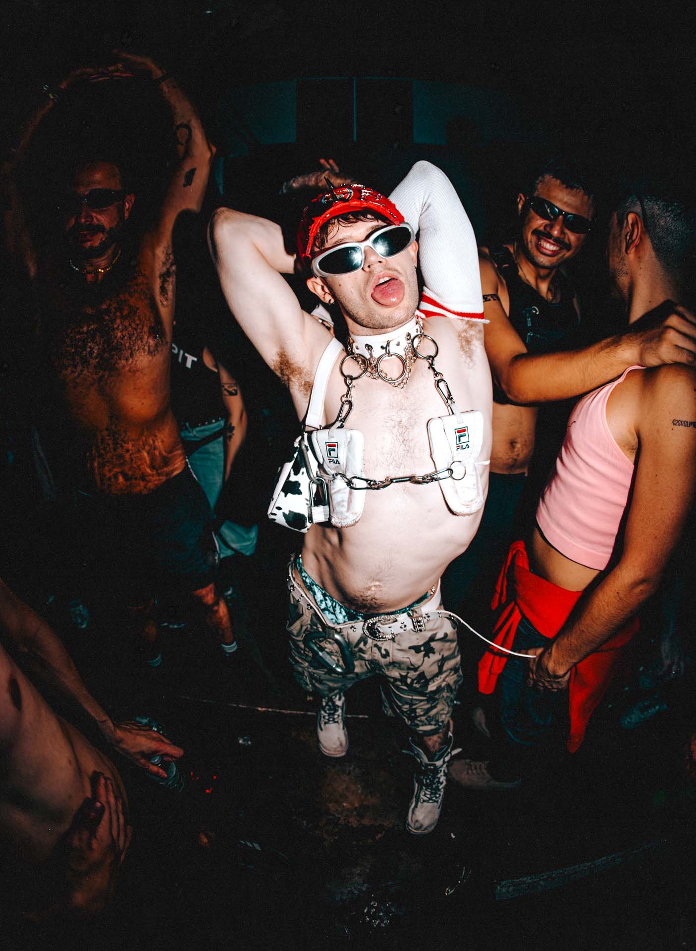 Howl_Rave_18_081_thm385