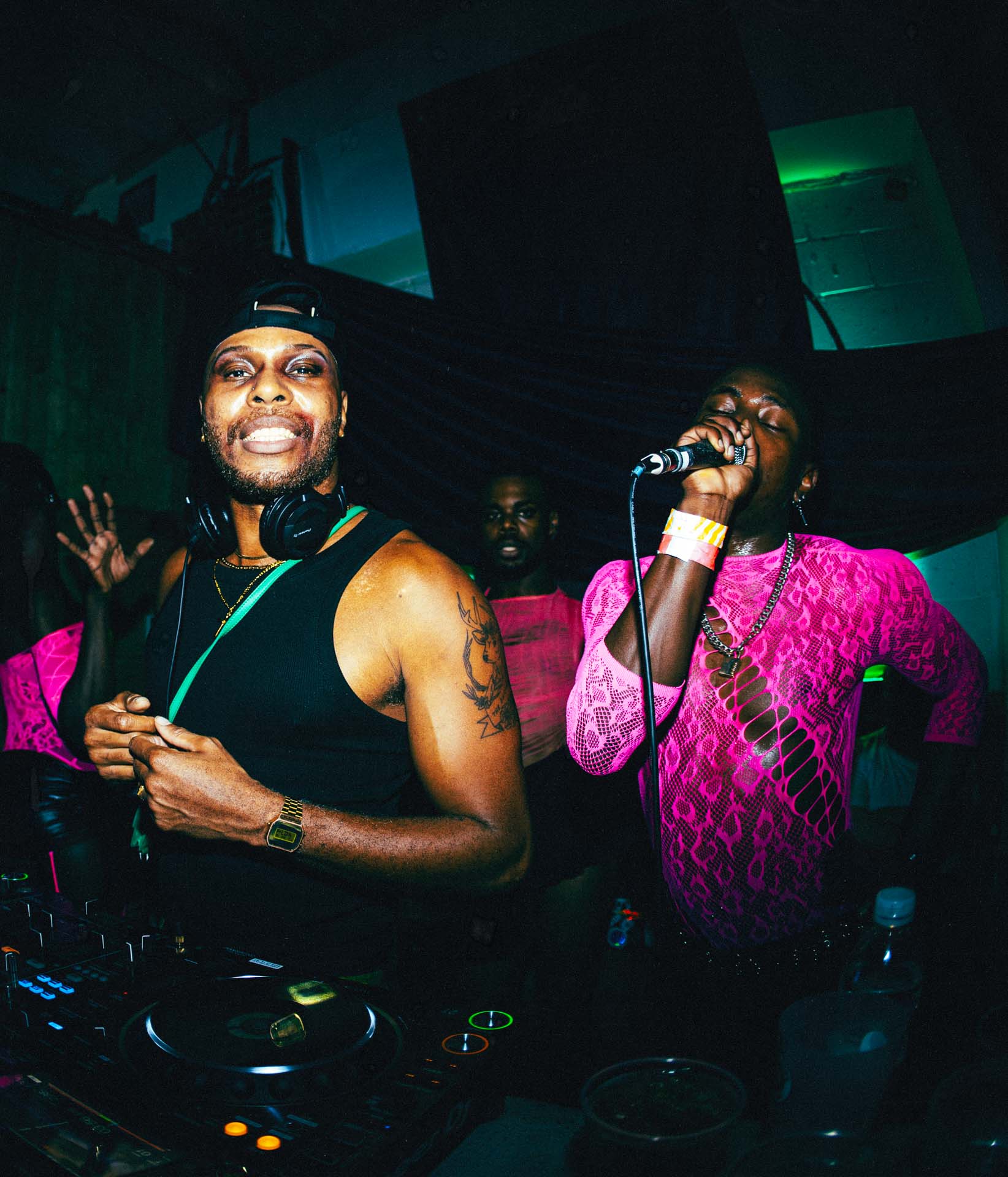 Howl_Rave_18_072_c2bmaa