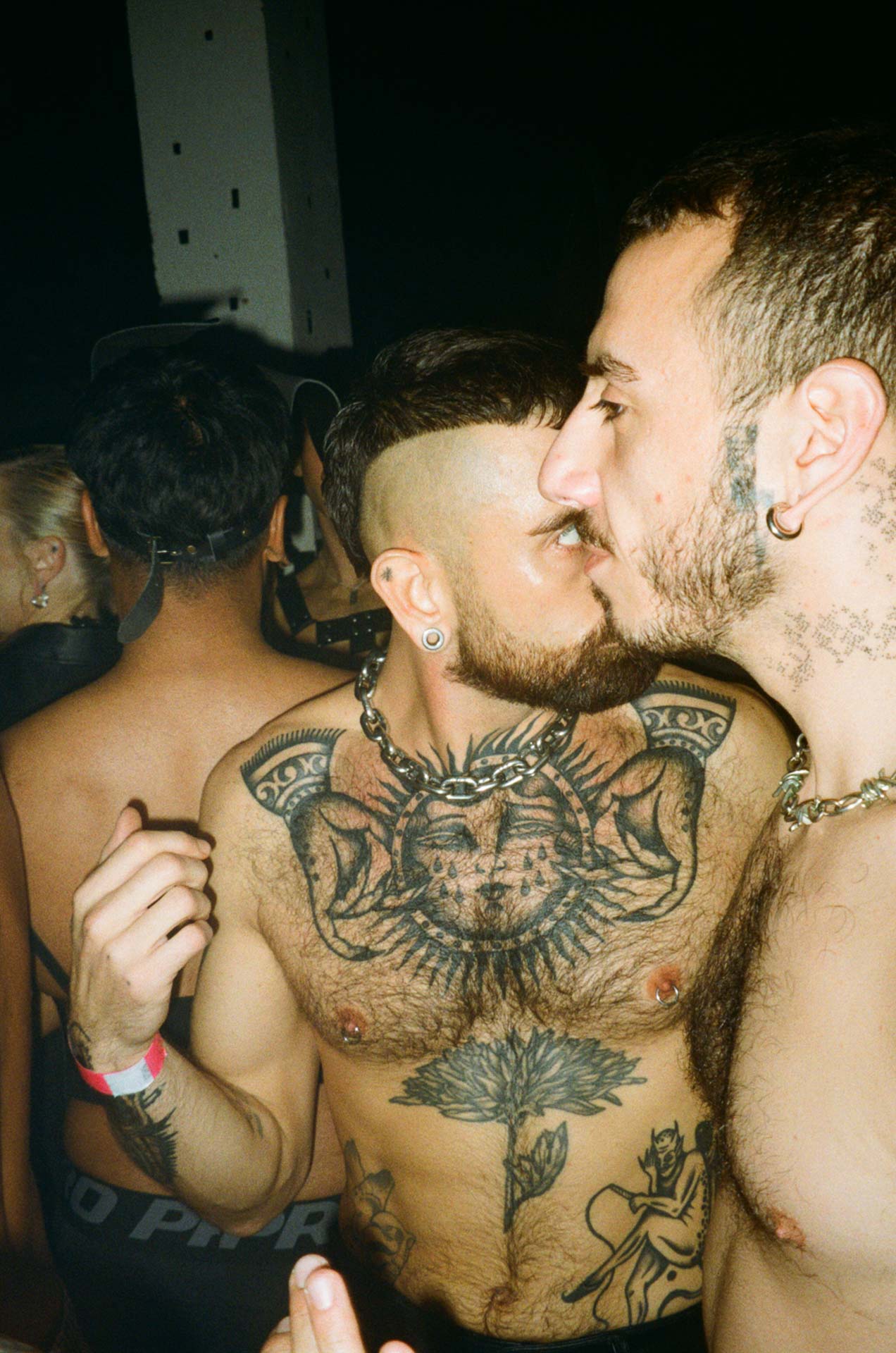 Howl_Rave_18_069_atuh7r
