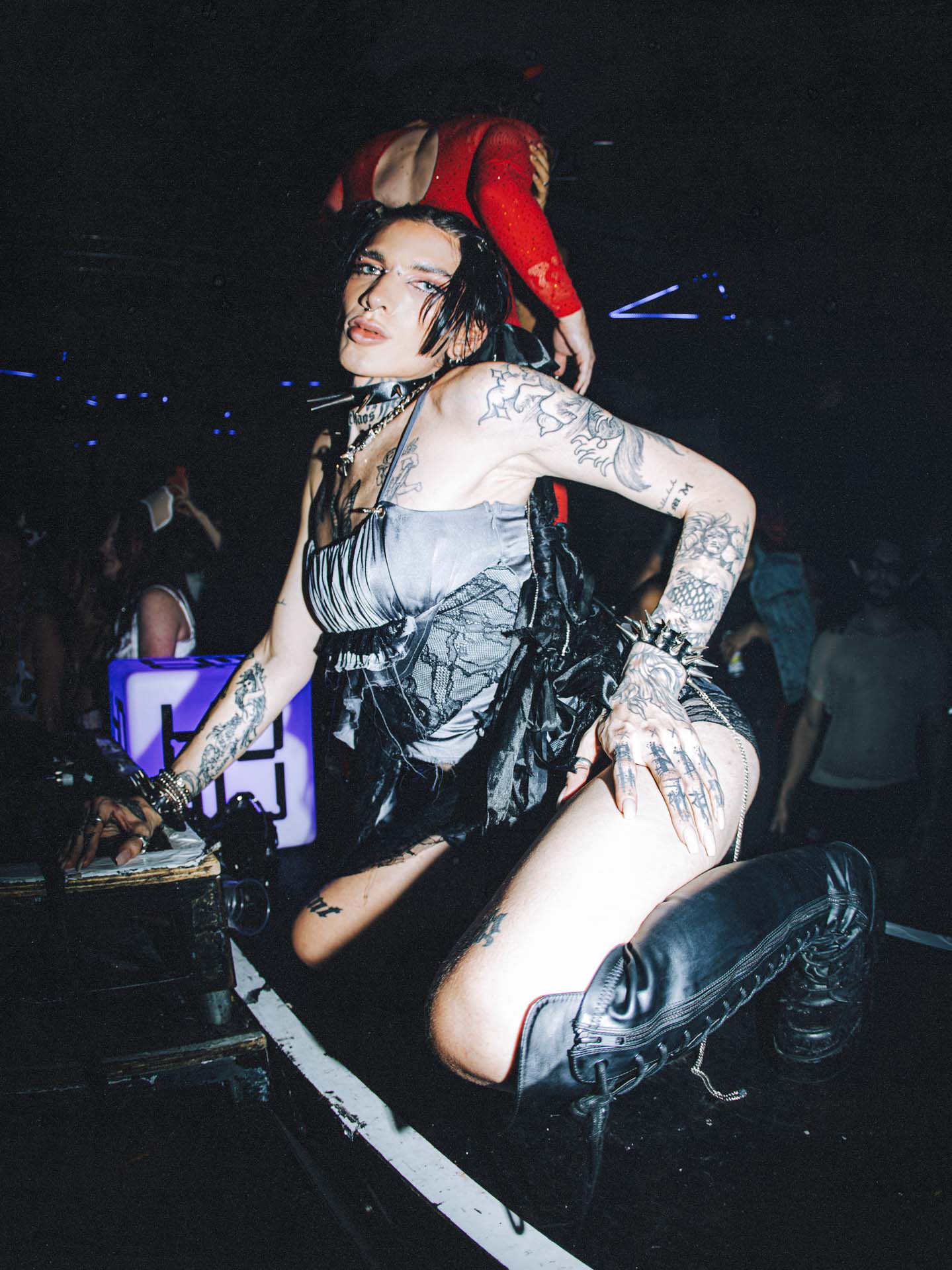 Howl_Rave_18_015_l1p8r9