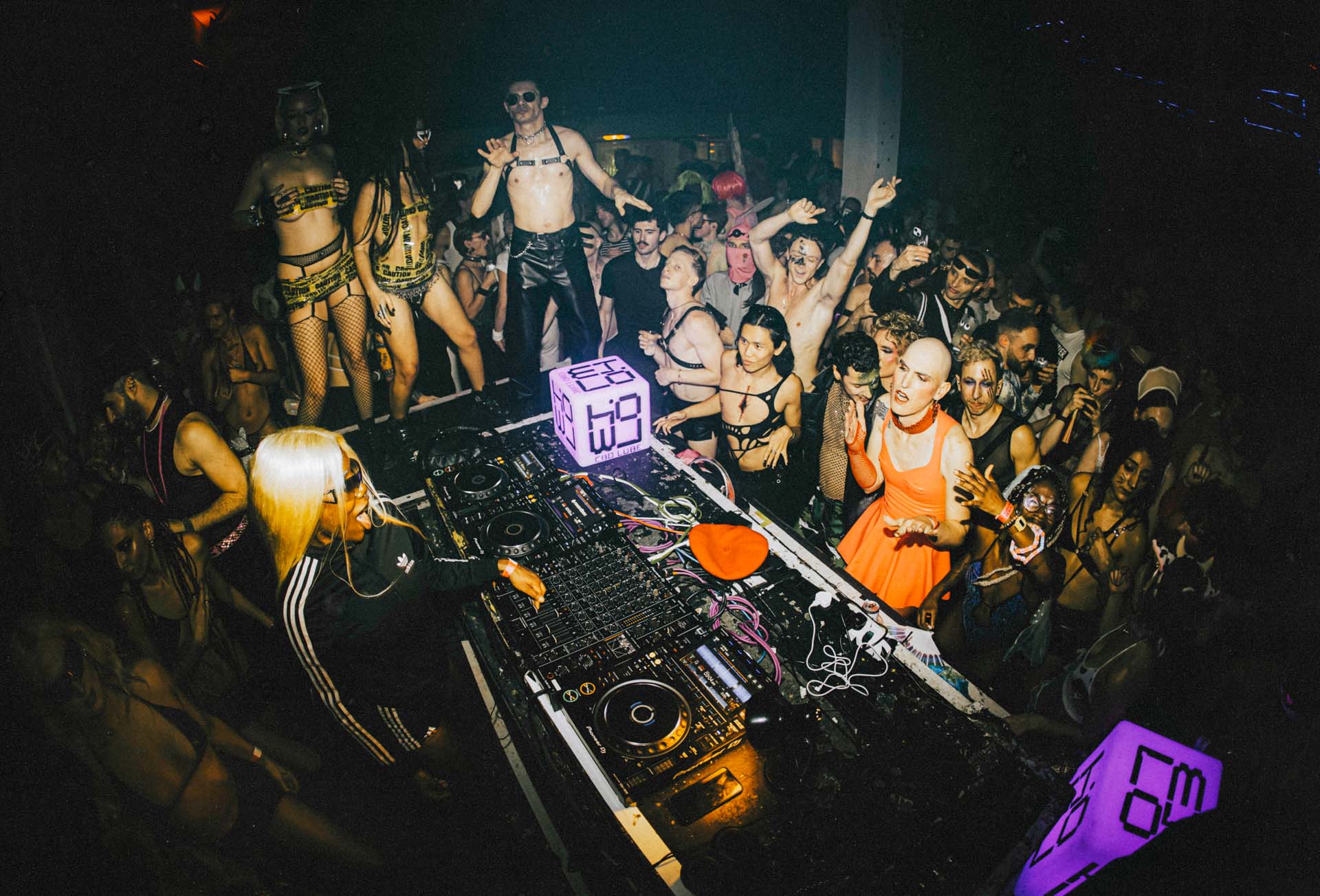 Howl_Rave_18_110_o7rlus