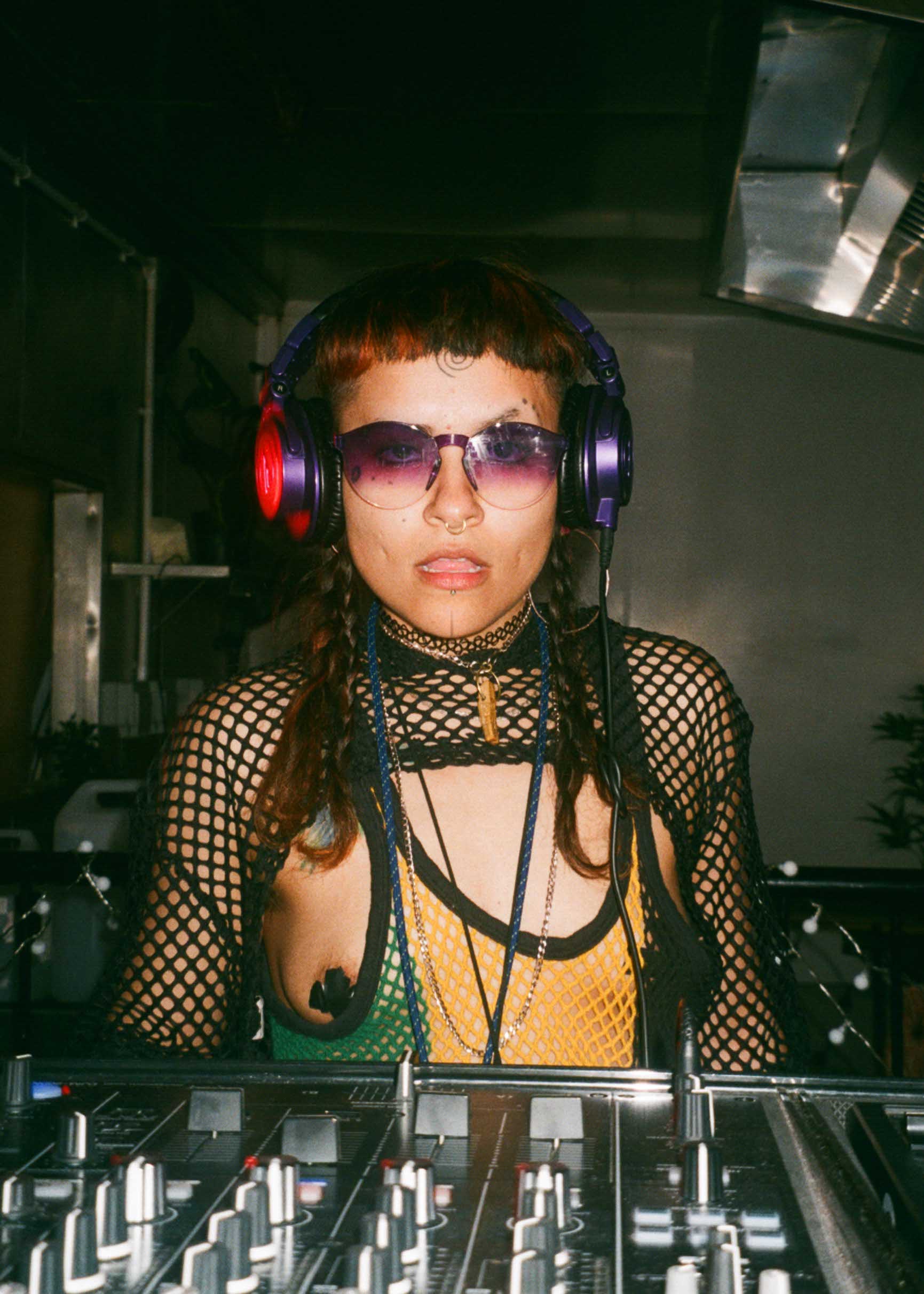 Howl_Rave_5_282_qtucnd