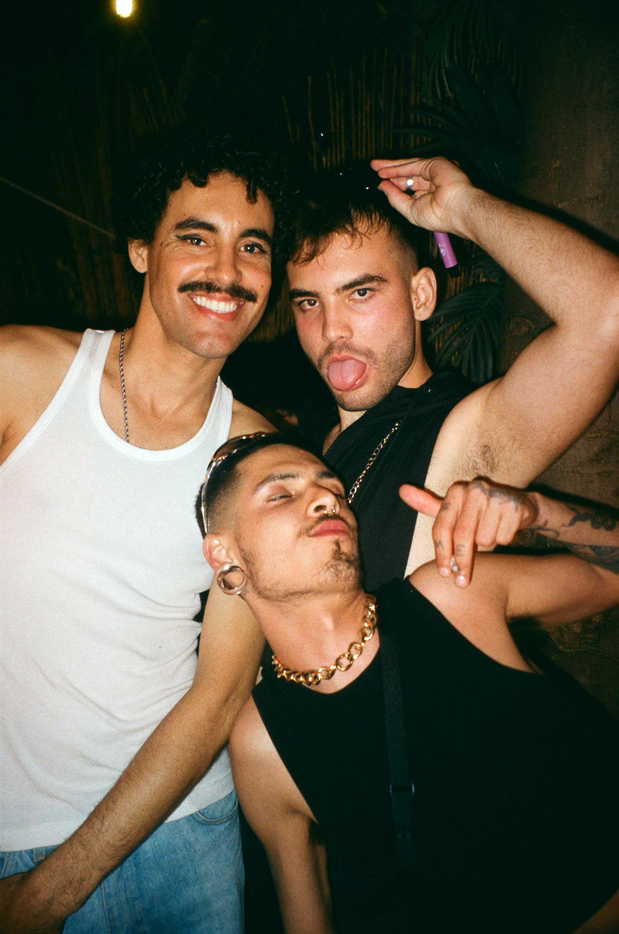 Howl_Rave_5_276_gpofqi