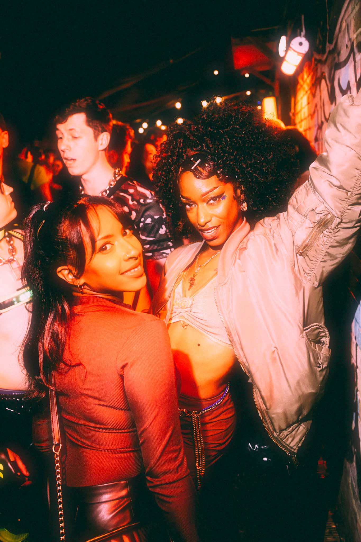 Howl_Rave_5_230_vuew2g