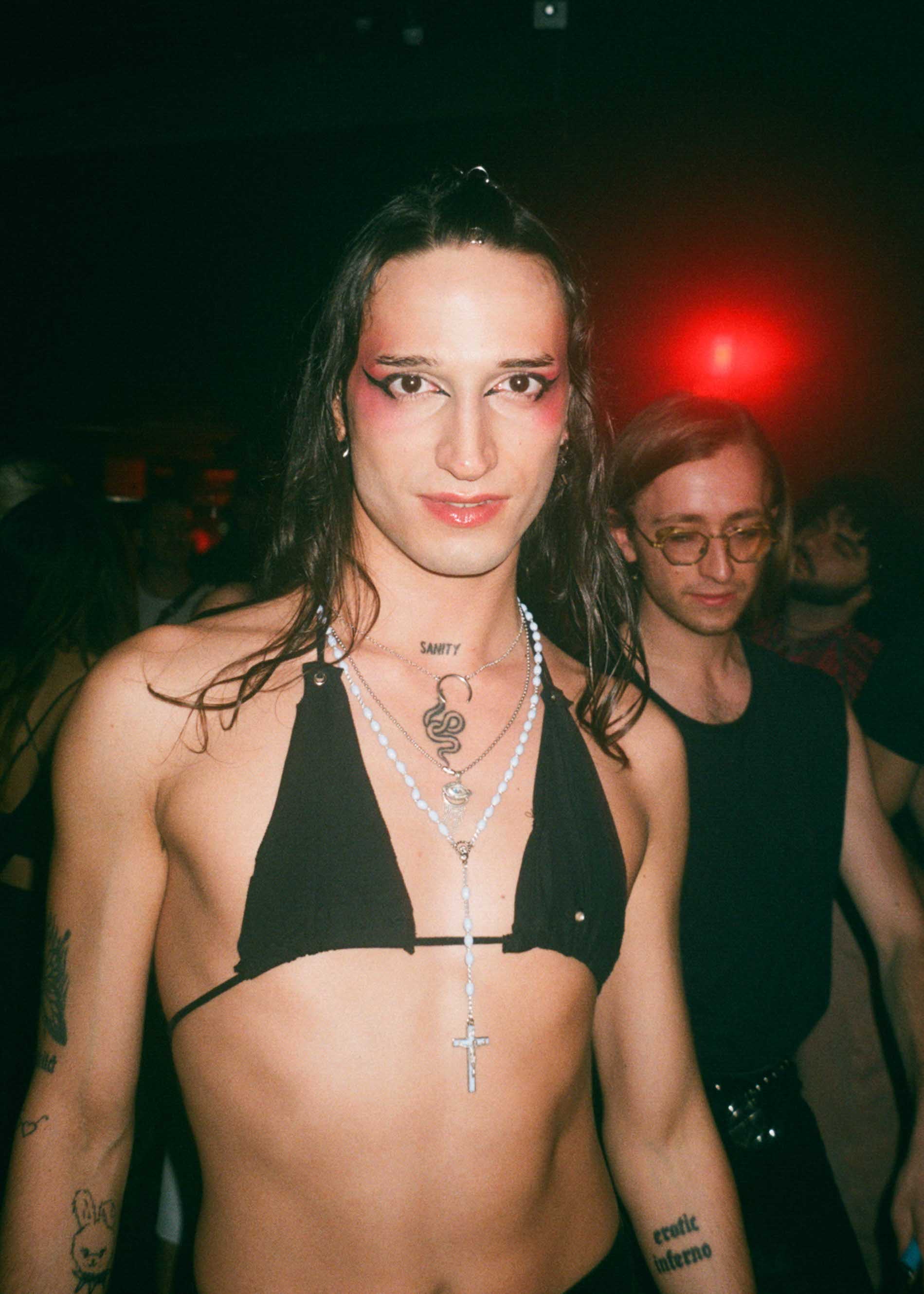 Howl_Rave_5_198_iqupf1