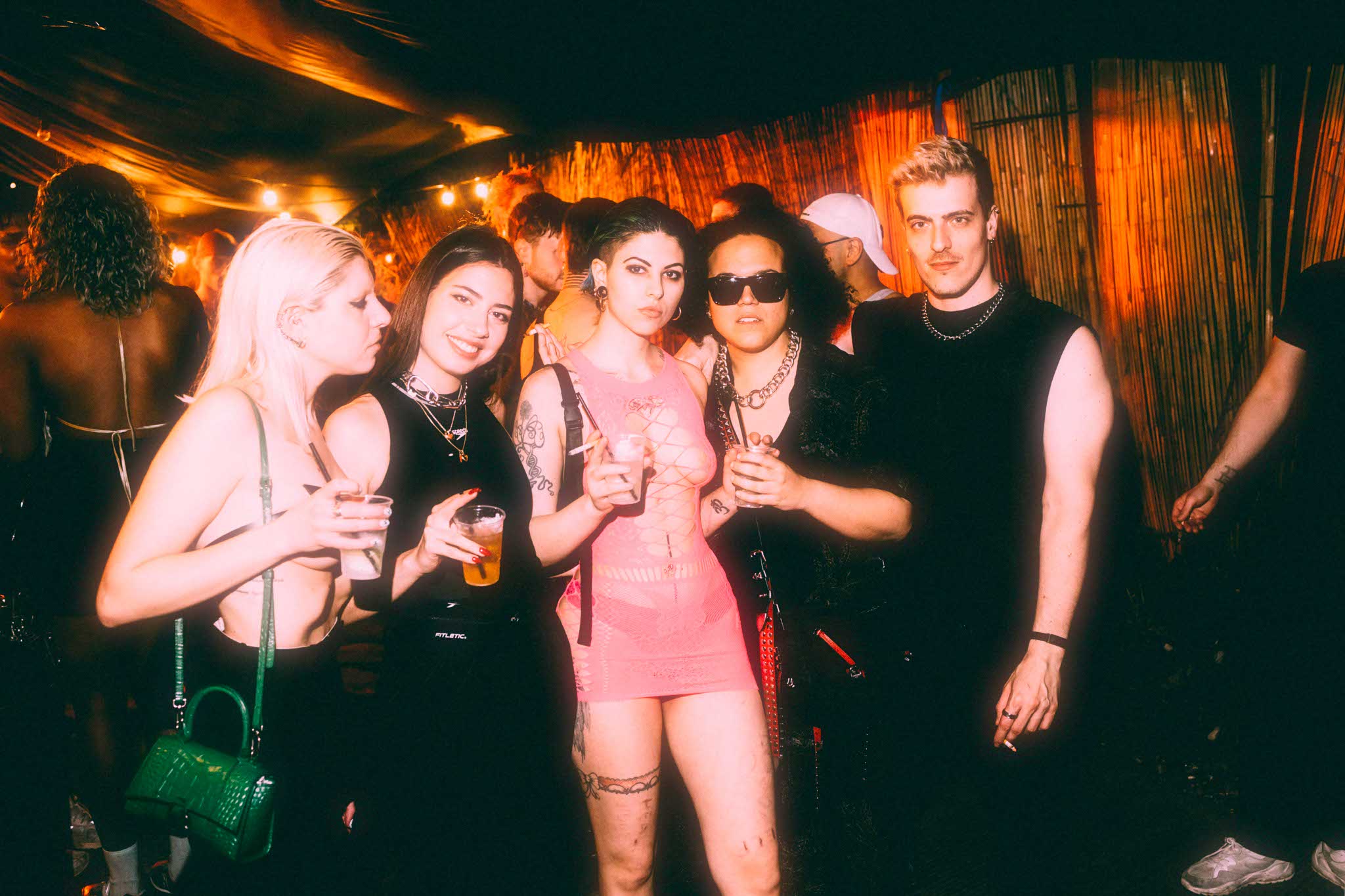 Howl_Rave_5_188_bpio2v