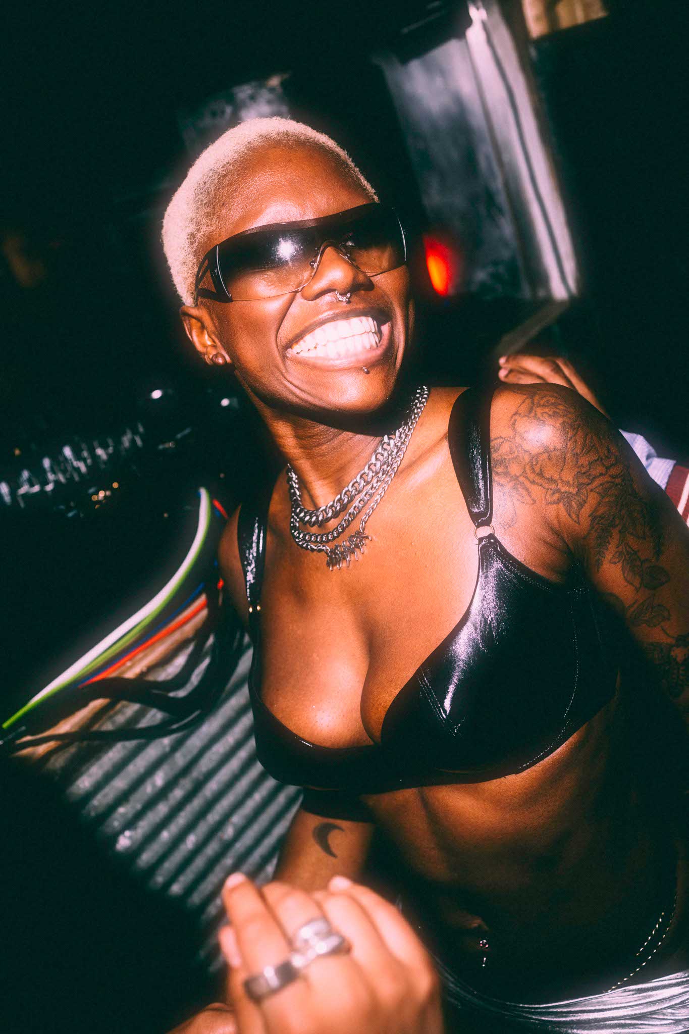 Howl_Rave_5_160_leqn6f