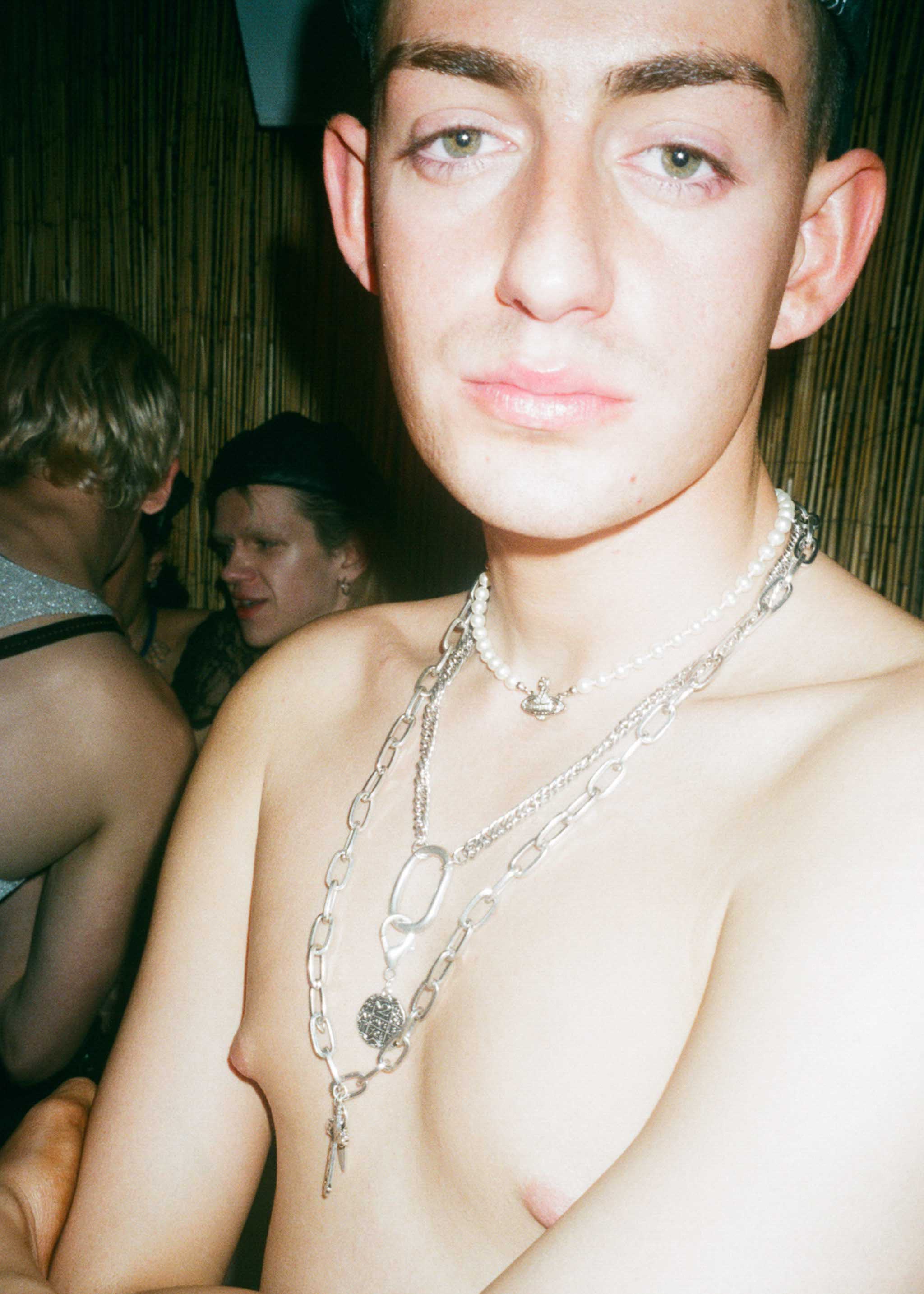 Howl_Rave_6_084_ryyt9p