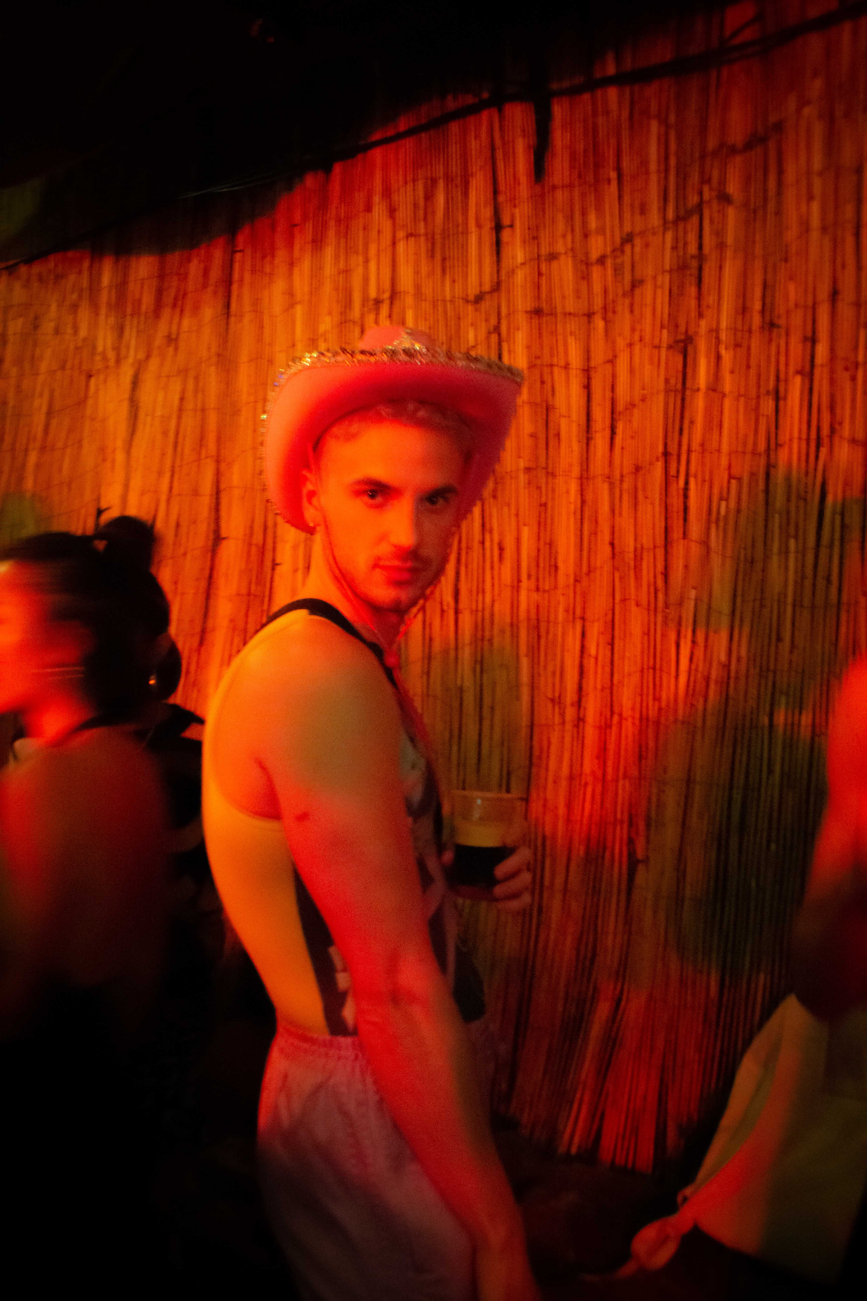 Howl_Rave_6_055_m2uggw