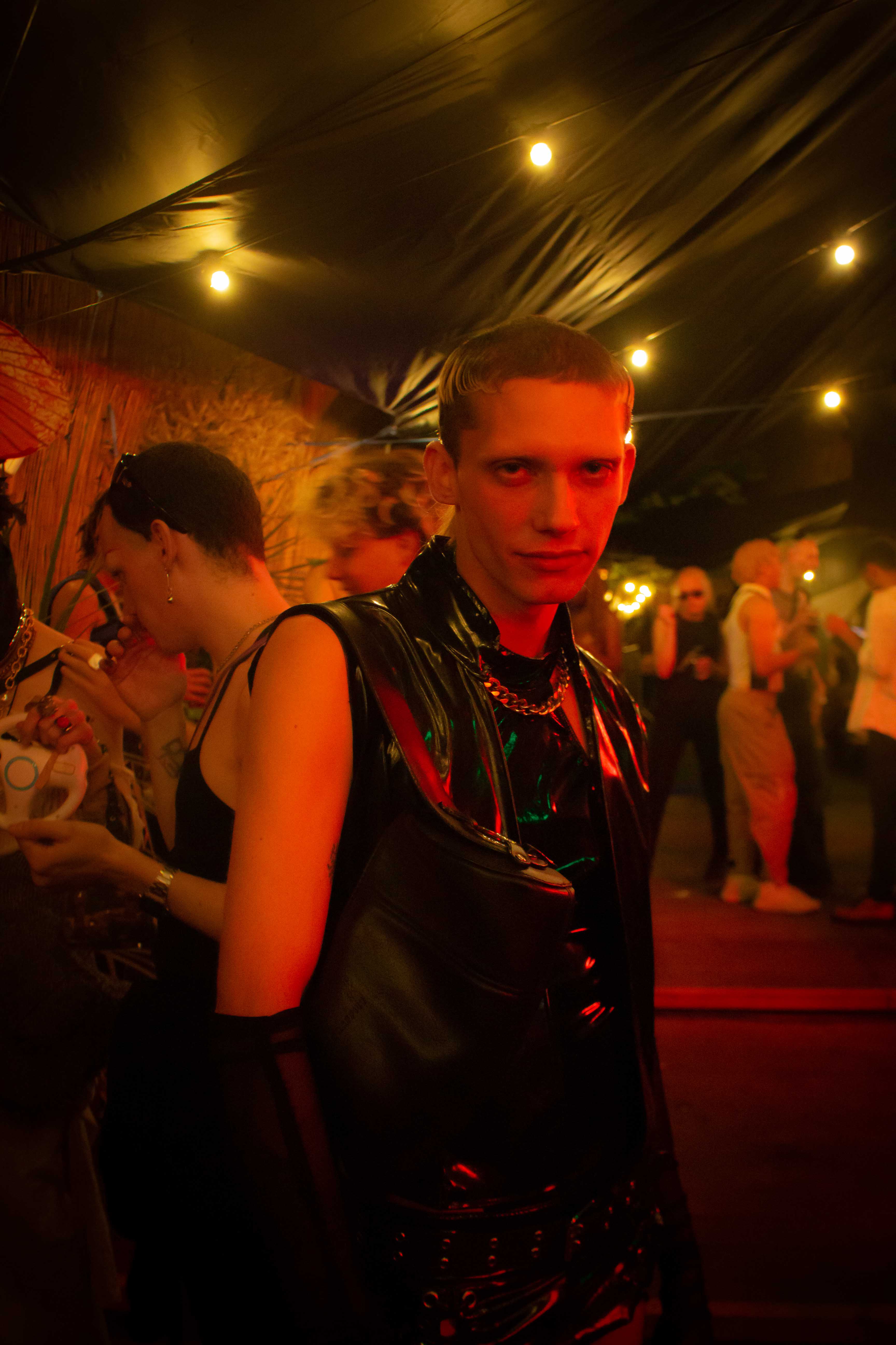 Howl_Rave_6_010_w3hxlu