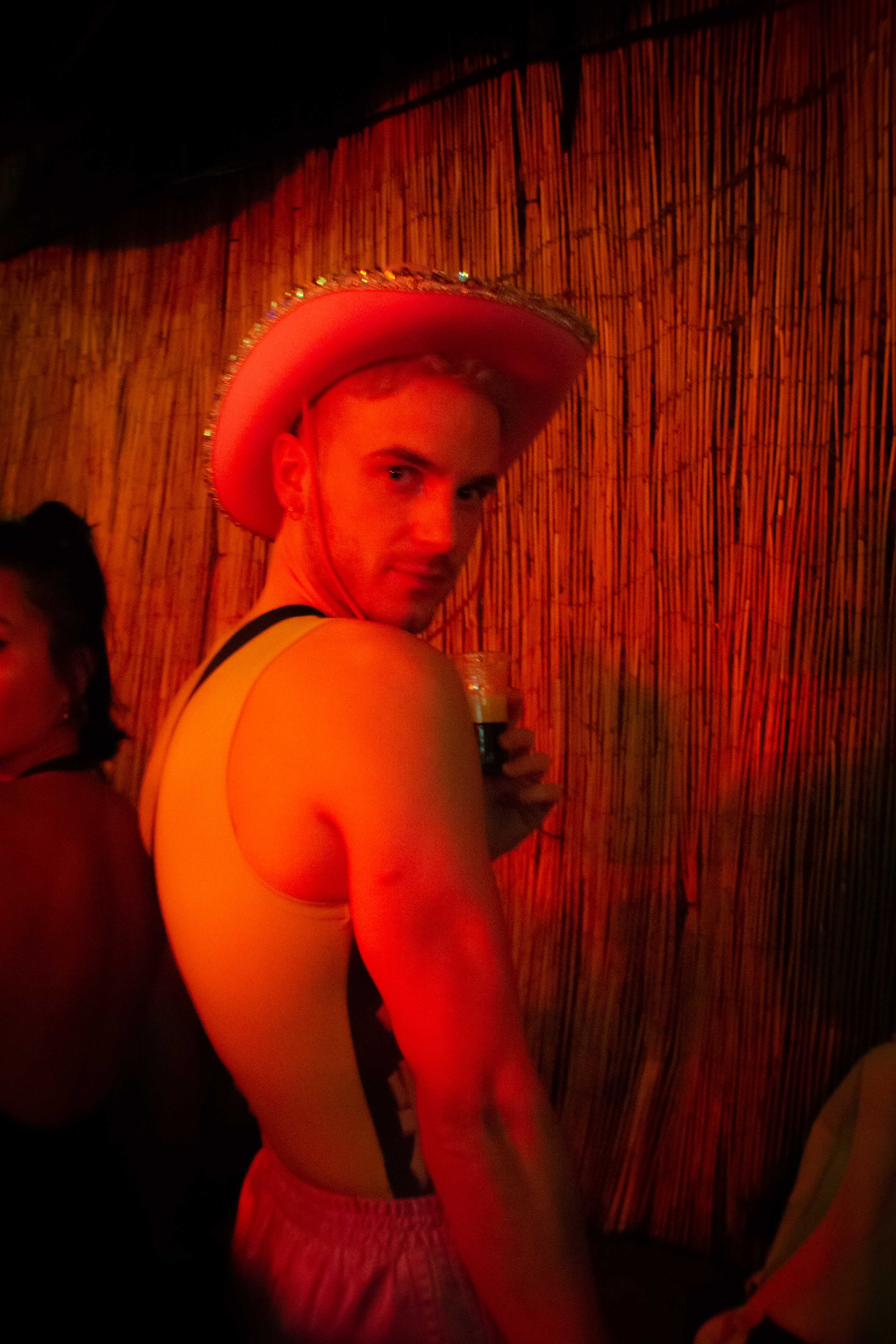 Howl_Rave_6_161_iqmgqu