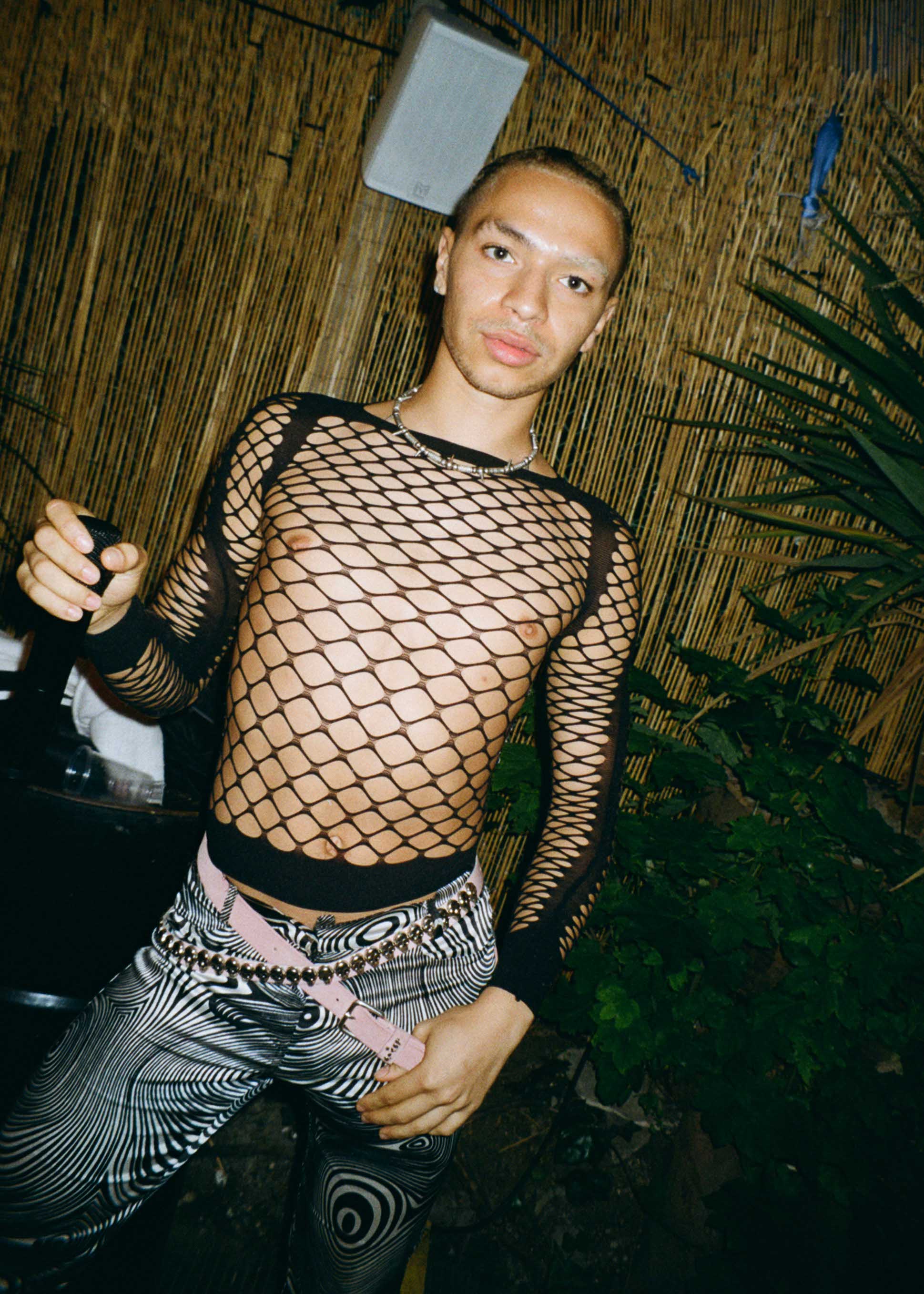 Howl_Rave_6_131_p4nuo9