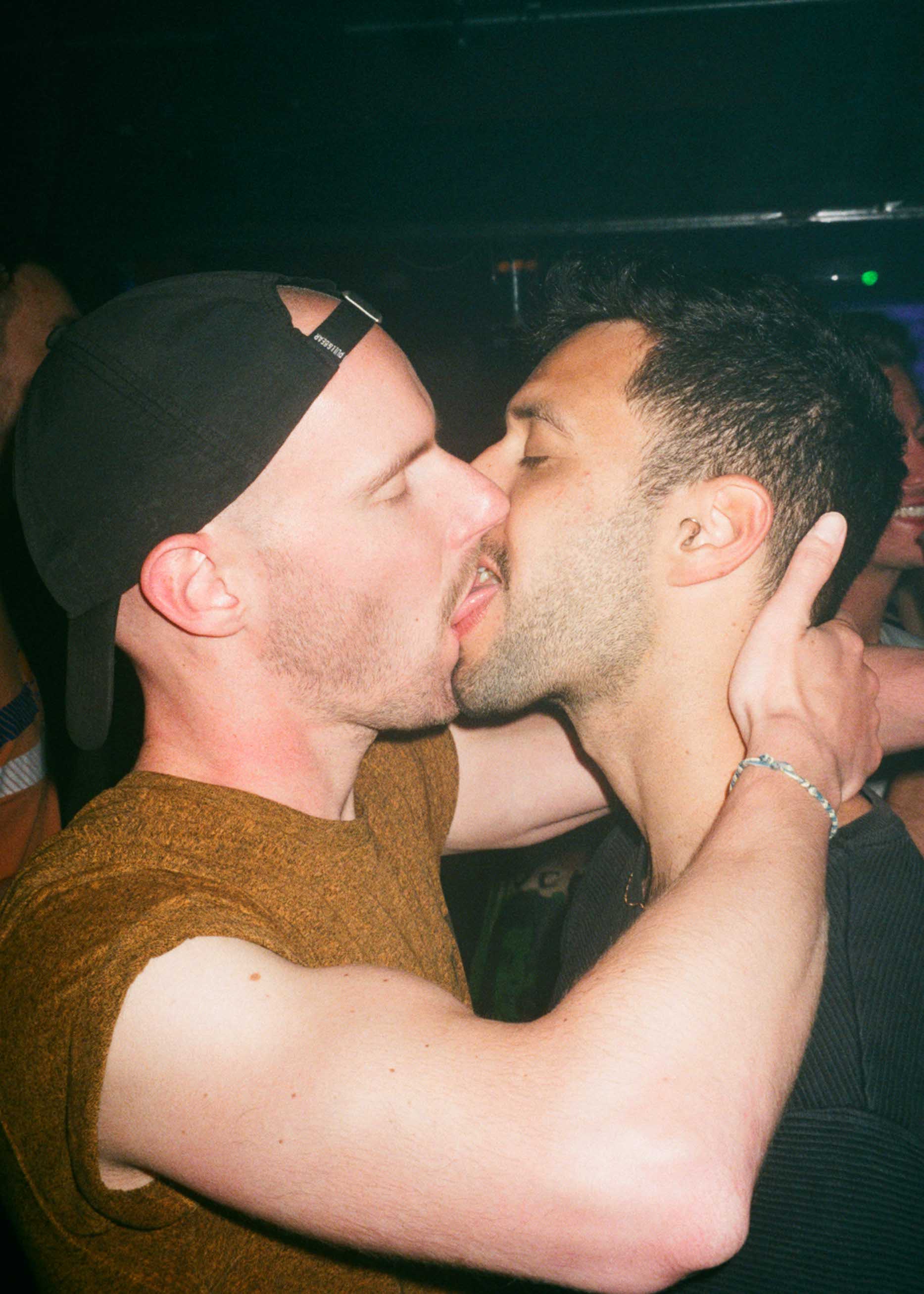 Howl_Rave_6_126_kj6k1o