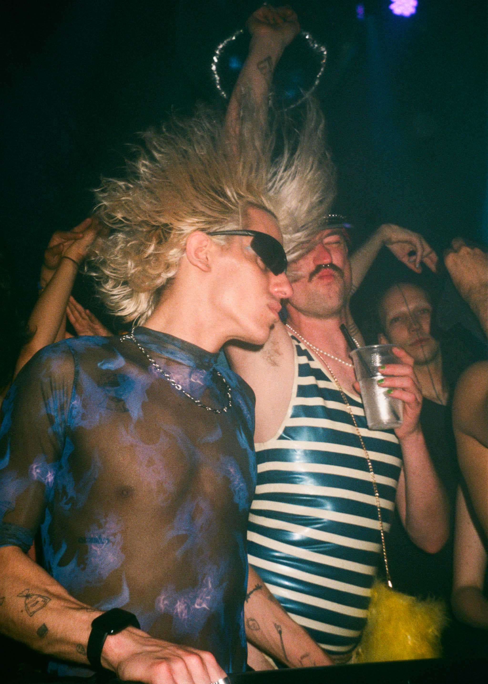 Howl_Rave_6_111_qwljqy