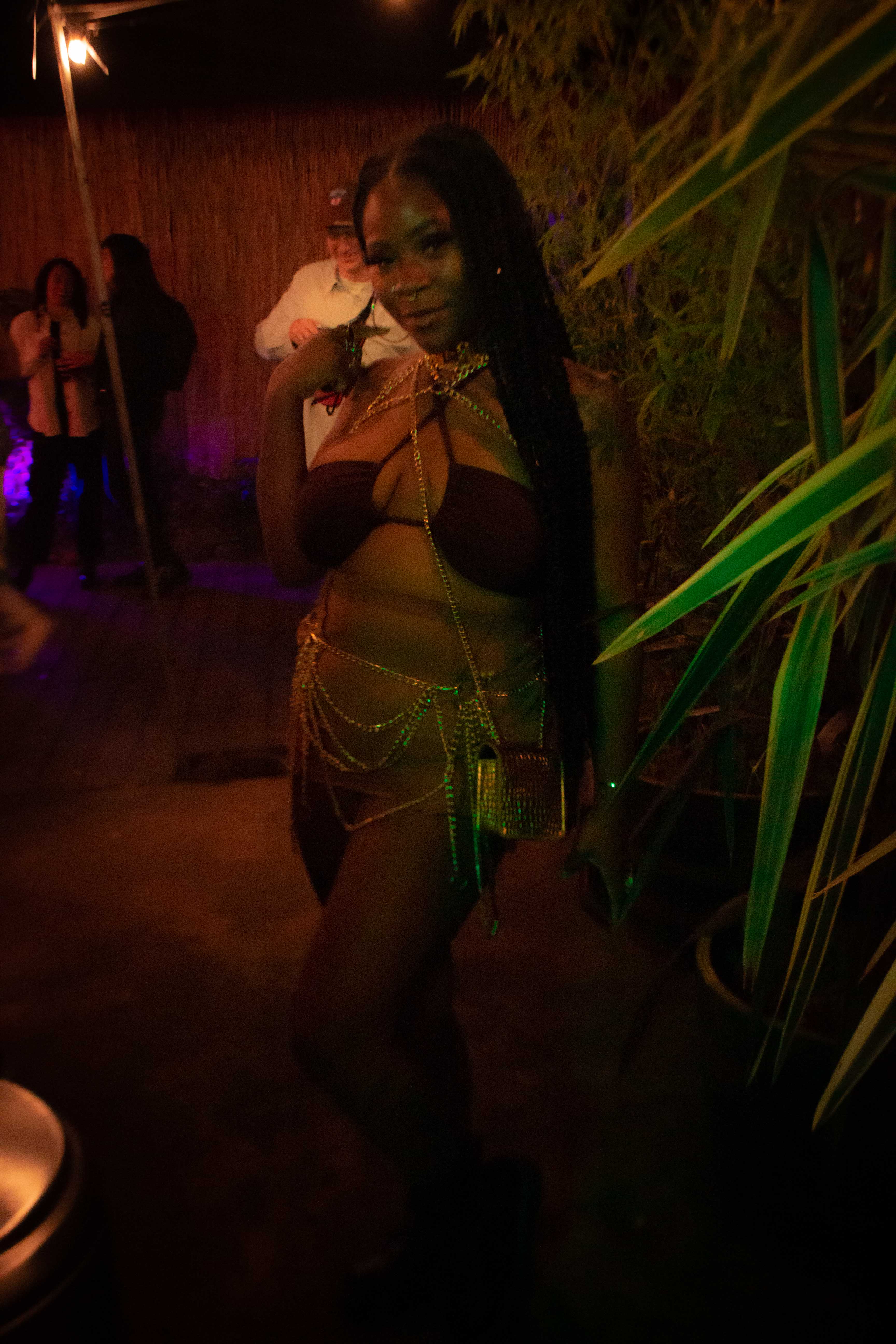 Howl_Rave_6_112_mwx5bs