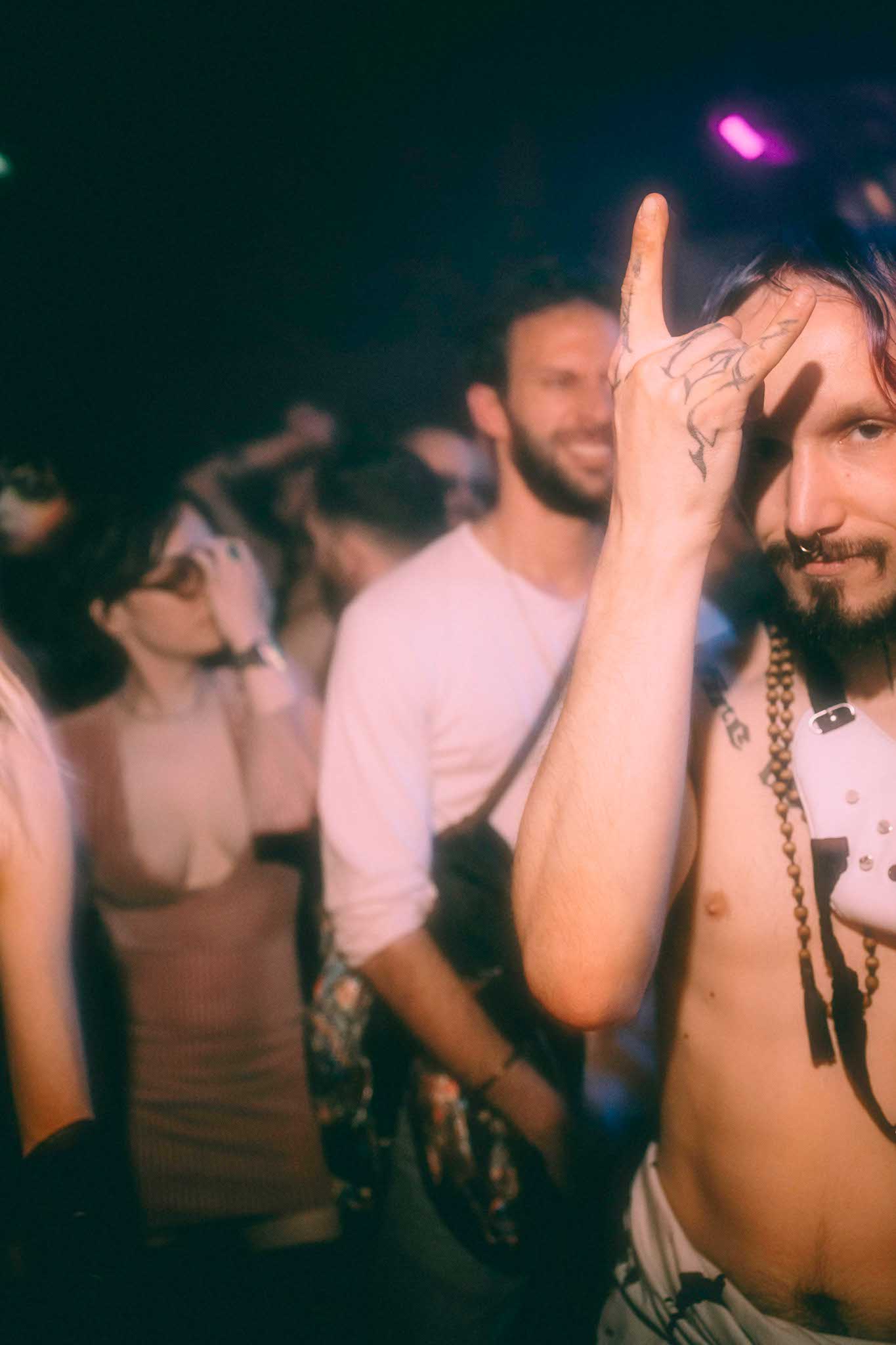 Howl_Rave_7_062_hgv4hu