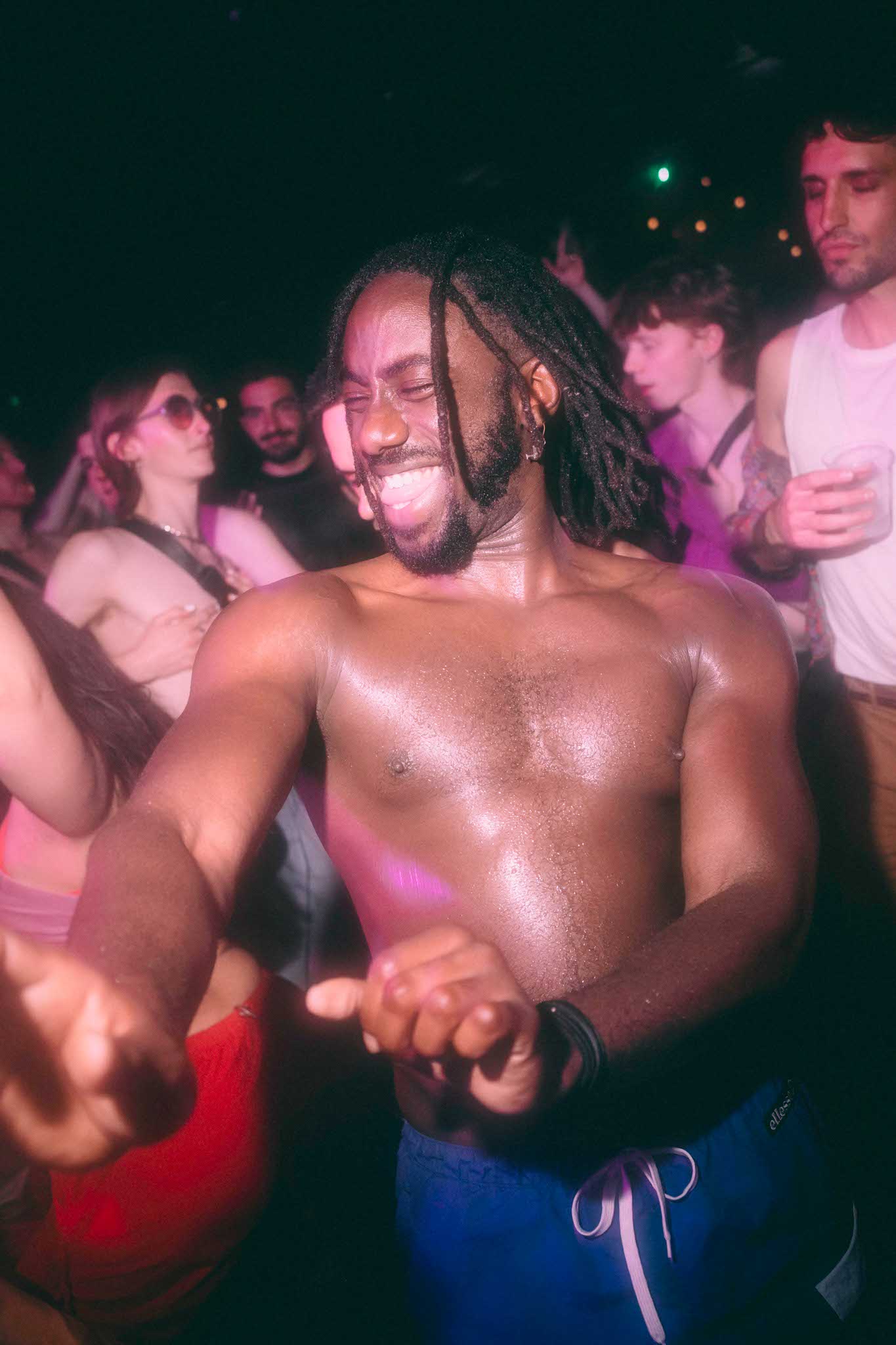 Howl_Rave_7_059_lqwama