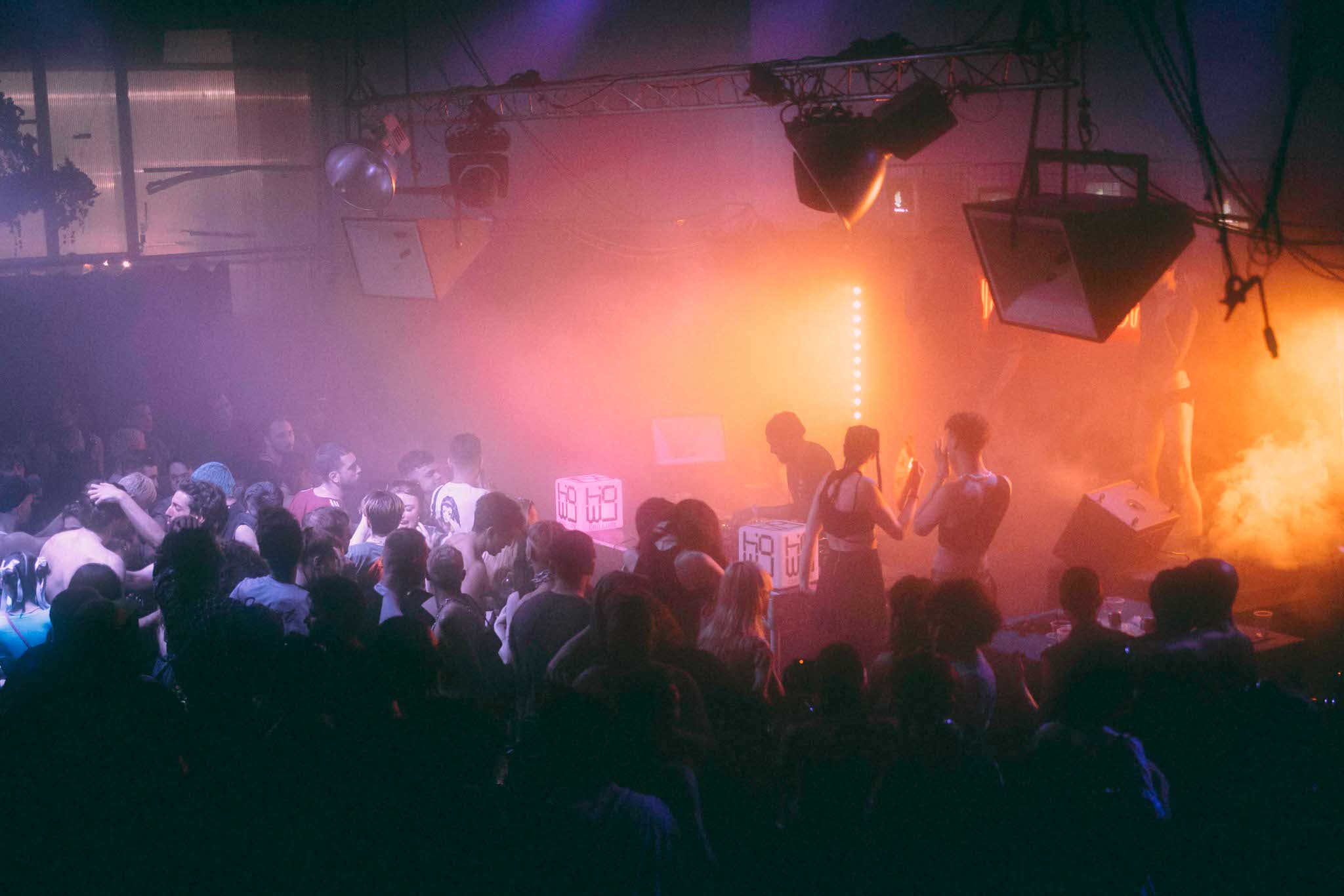 Howl_Rave_7_027_he9xvs