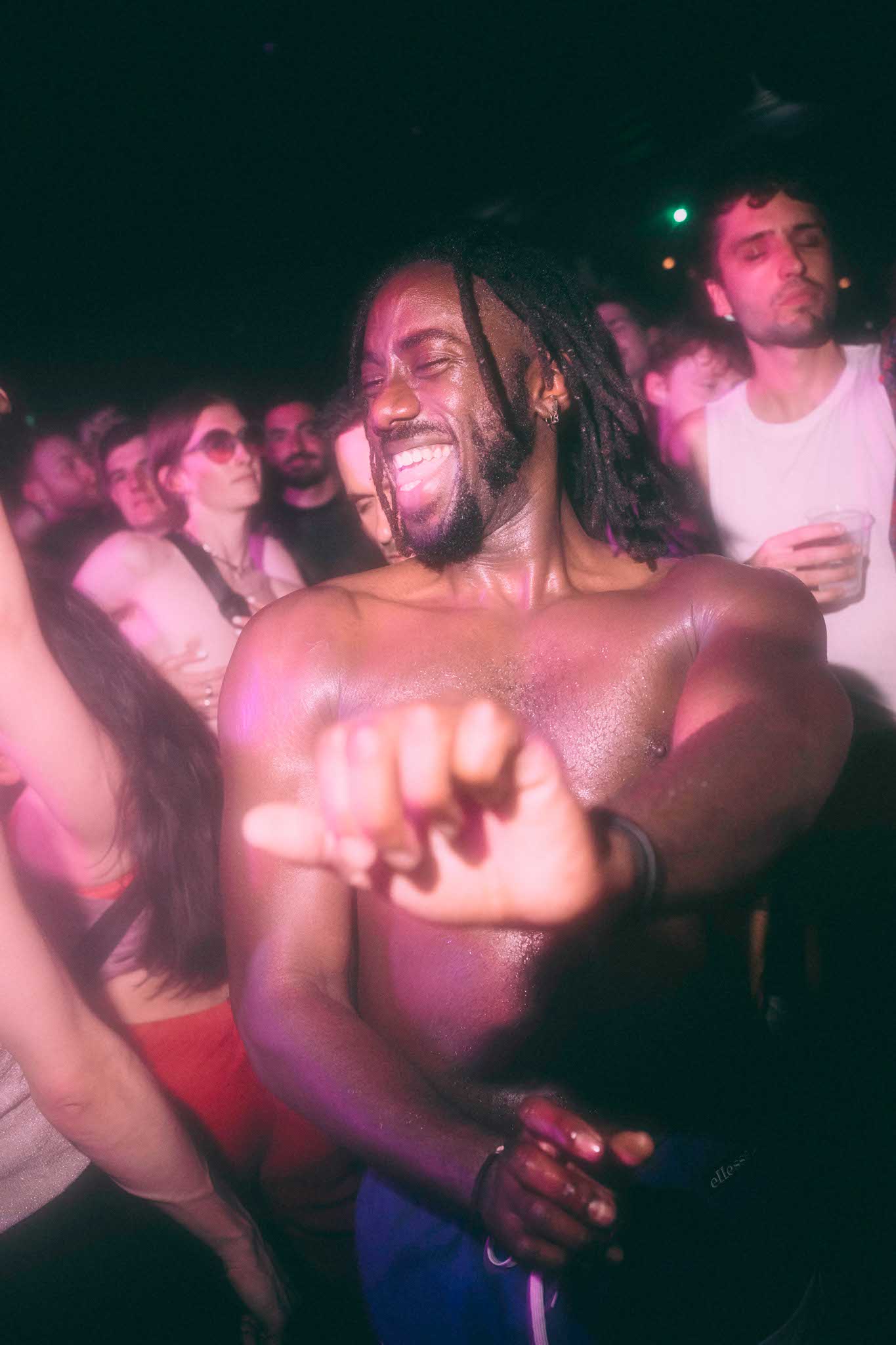 Howl_Rave_7_118_xre5m4