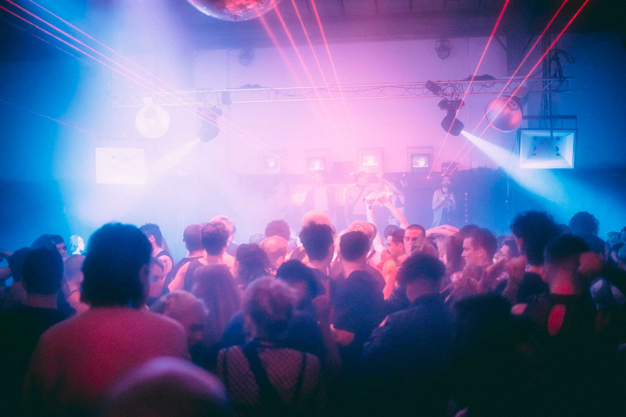 Howl_Rave_7_116_k0vfk5