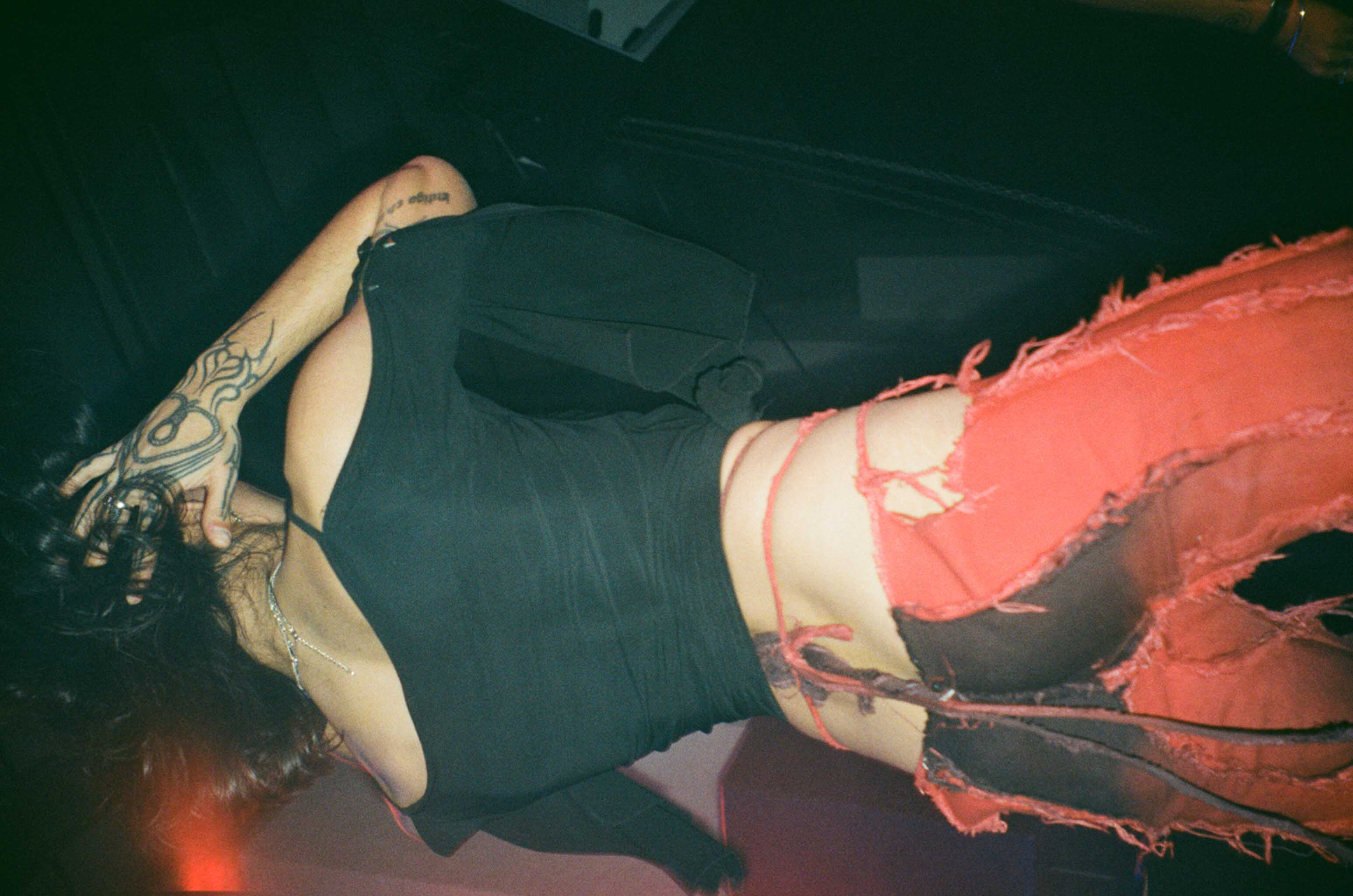 Howl_Rave_8_069_tkpvo4