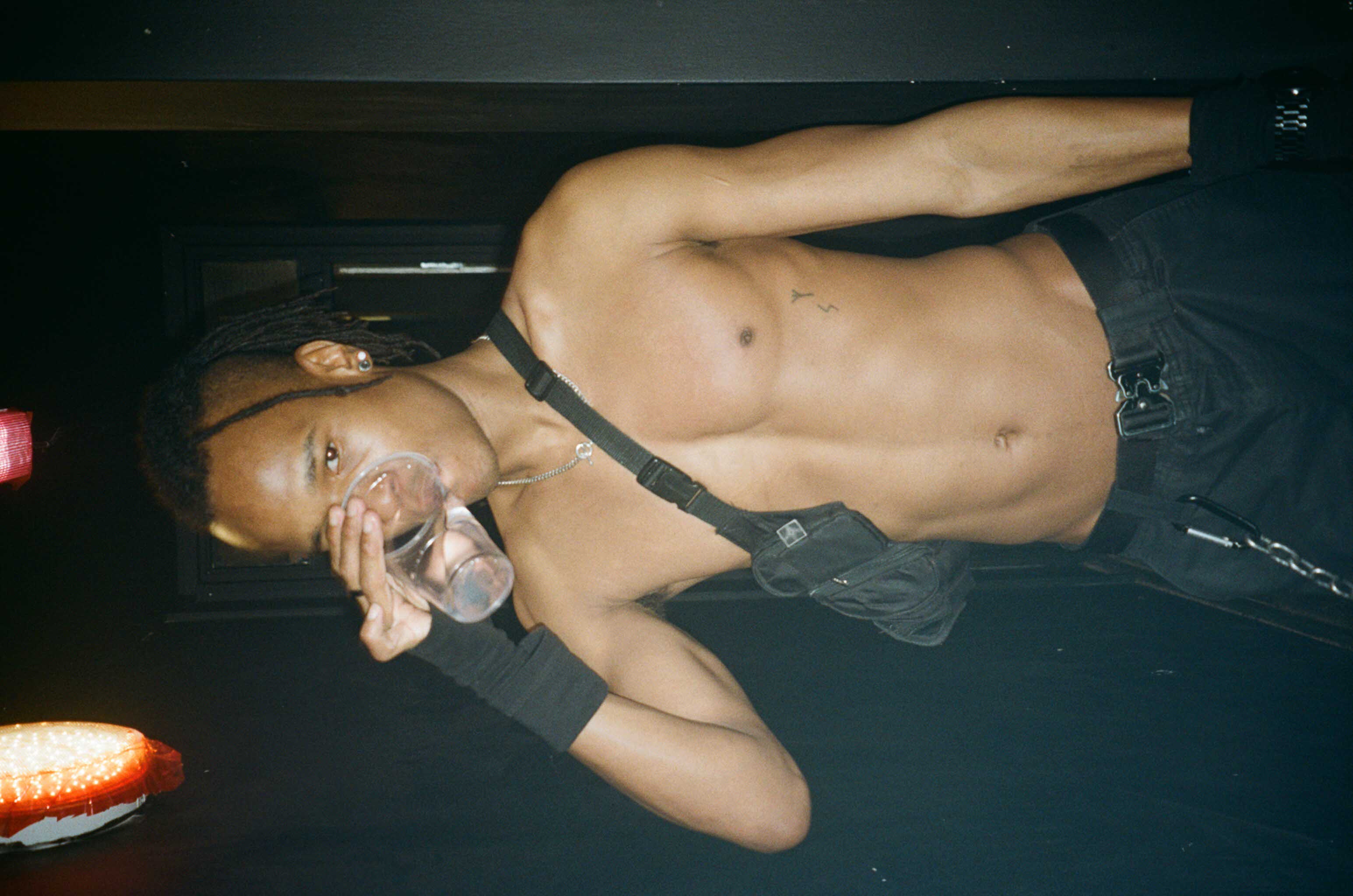 Howl_Rave_8_067_bkmysg