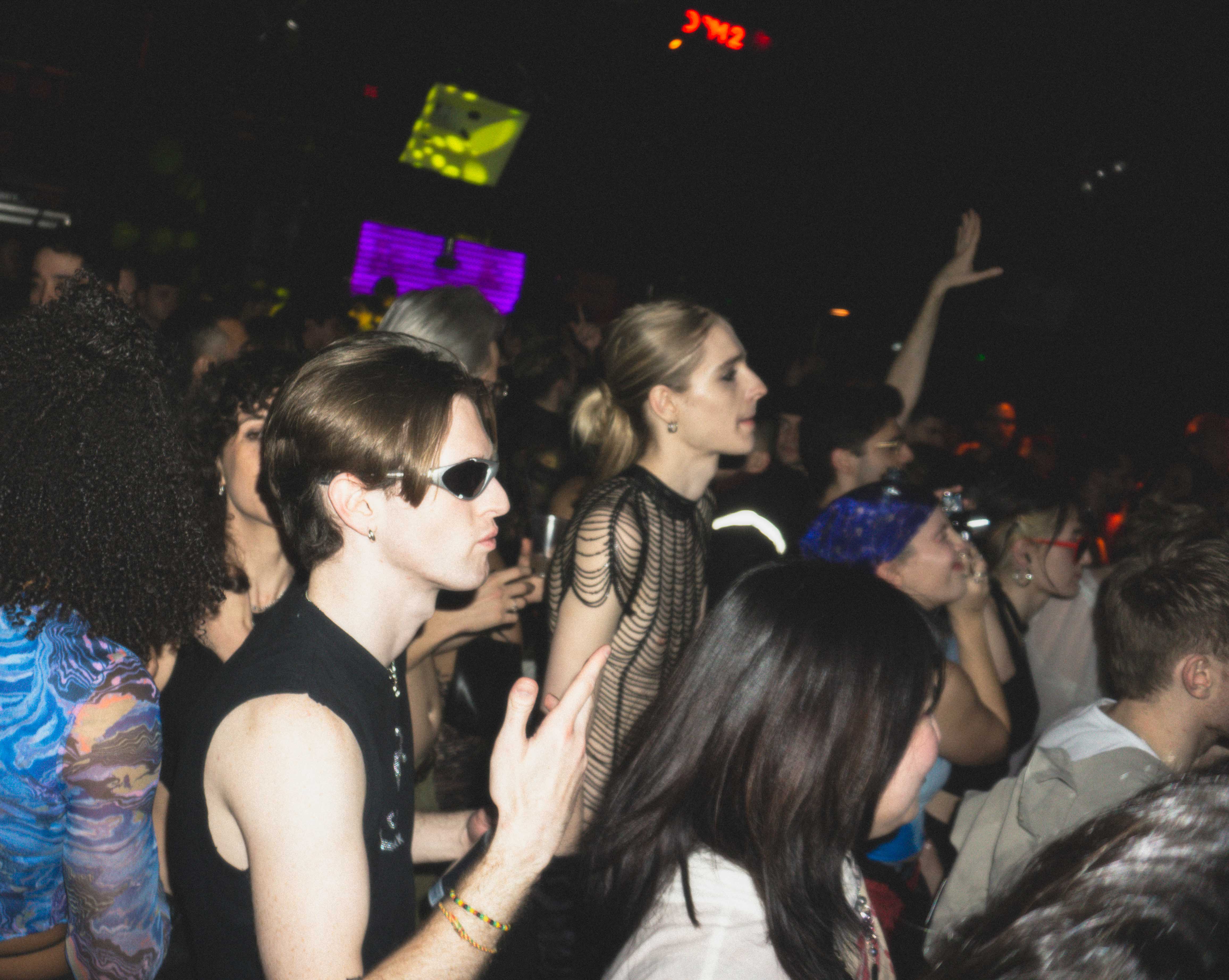Howl_Rave_09_100_d6lo6g