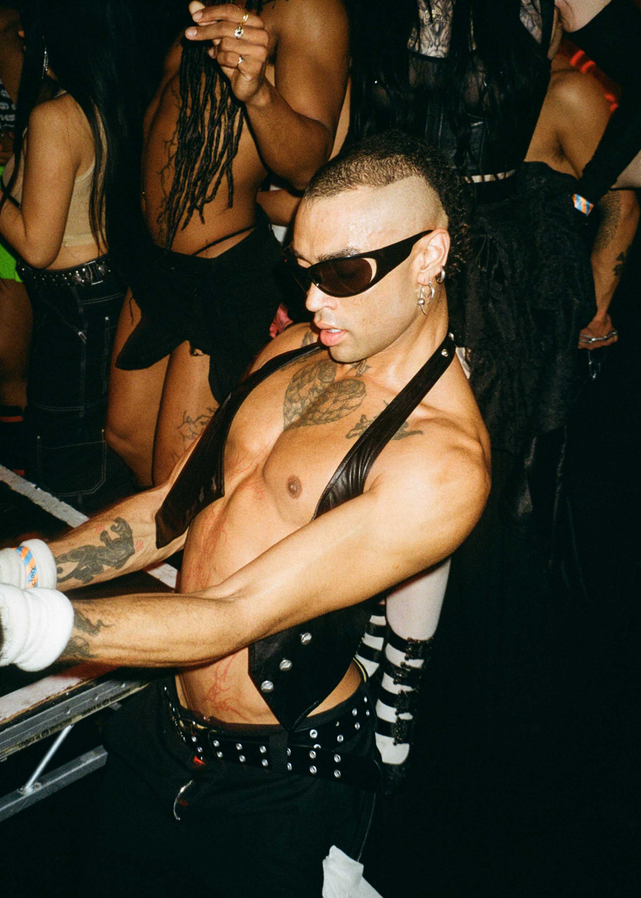 Howl_Rave_09_091_xcmadj